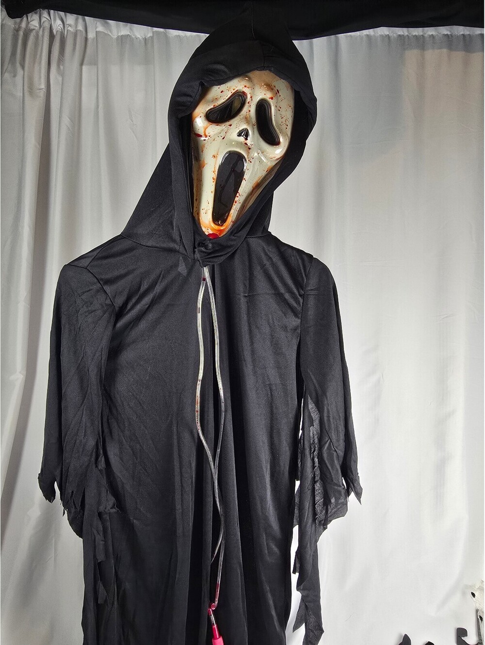 Scream Ghostface Halloween Costume with Hooded Robe and Bloody Mask